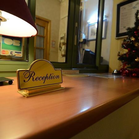 Hotel Montpellier Paris Eksteriør billede