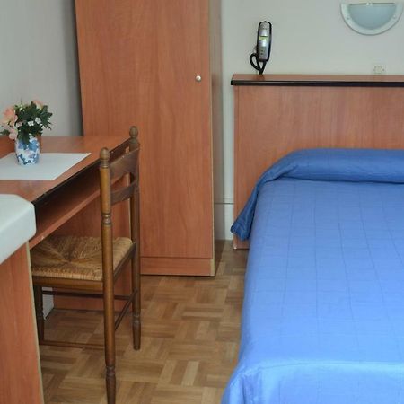 Hotel Montpellier Paris Eksteriør billede