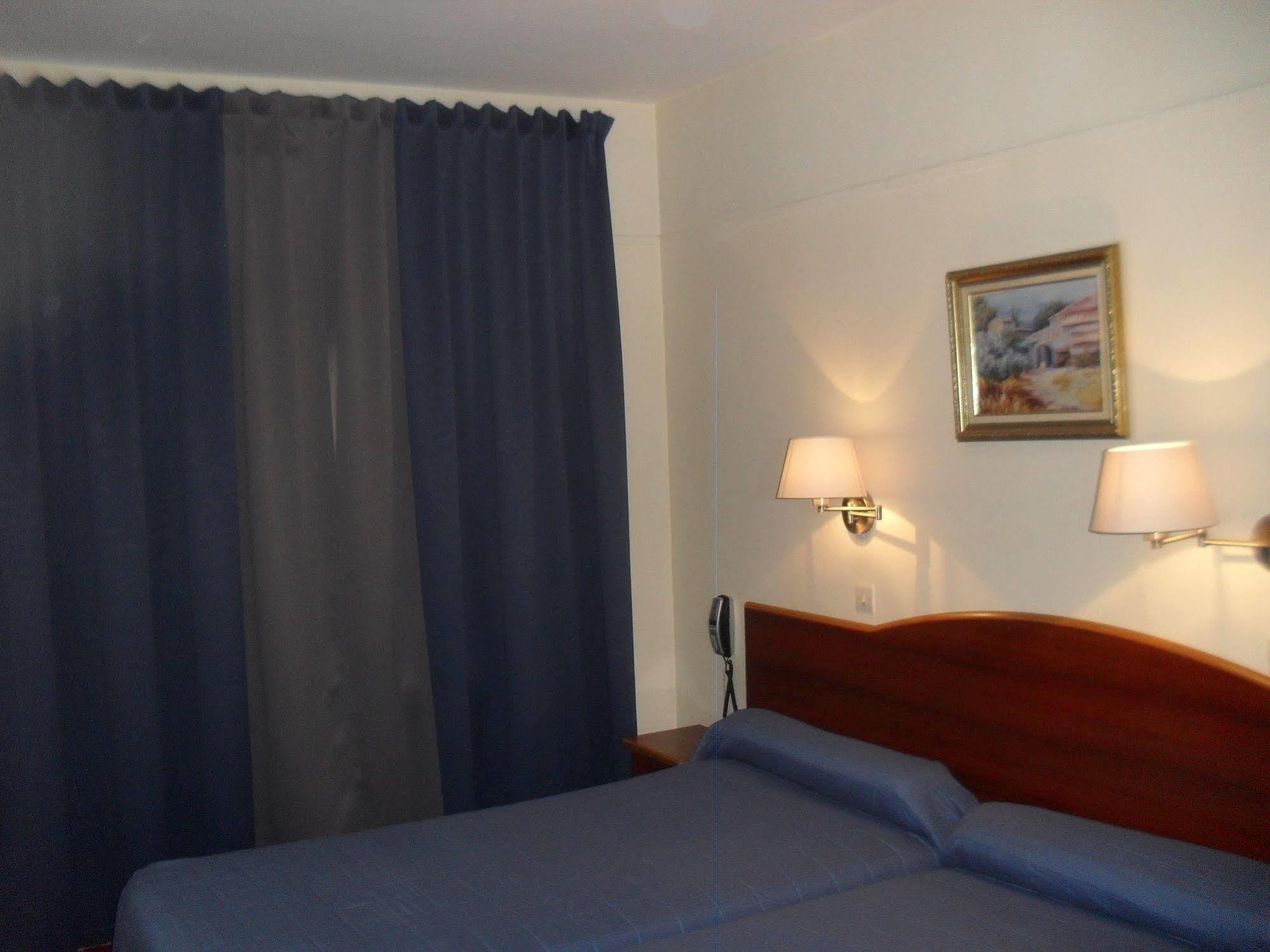 Hotel Montpellier Paris Eksteriør billede