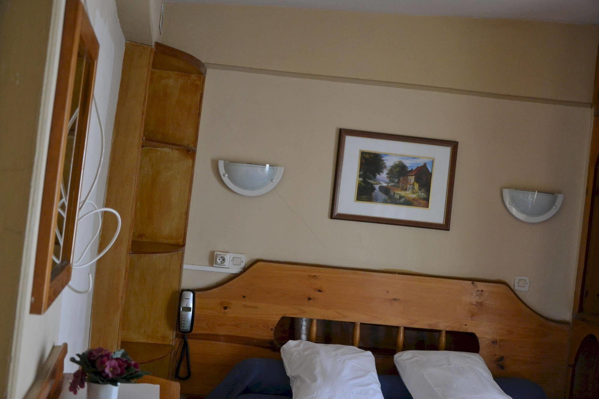 Hotel Montpellier Paris Eksteriør billede